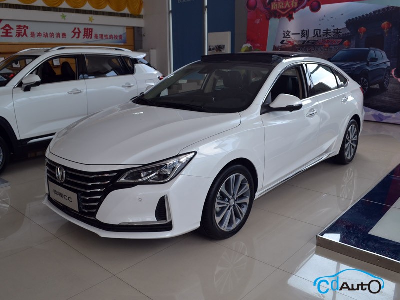 2020款 長(zhǎng)安銳程CC 外觀(guān)