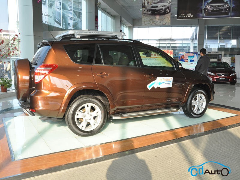 2011款豐田RAV4 外觀