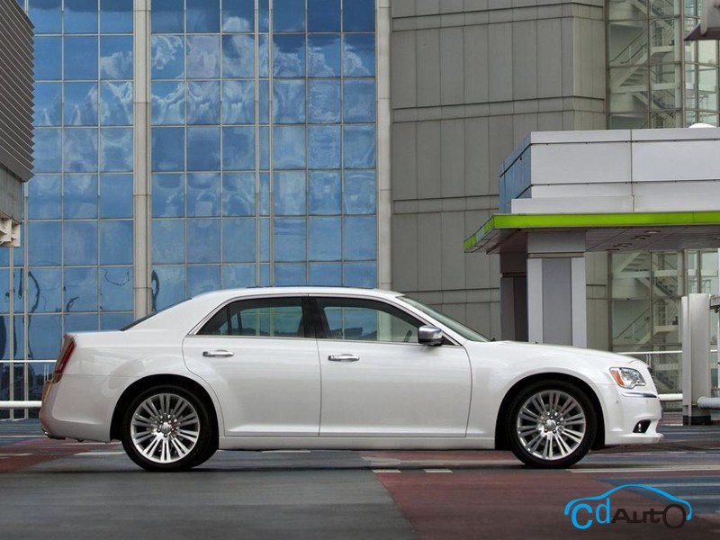 2012款克萊斯勒300C 外觀