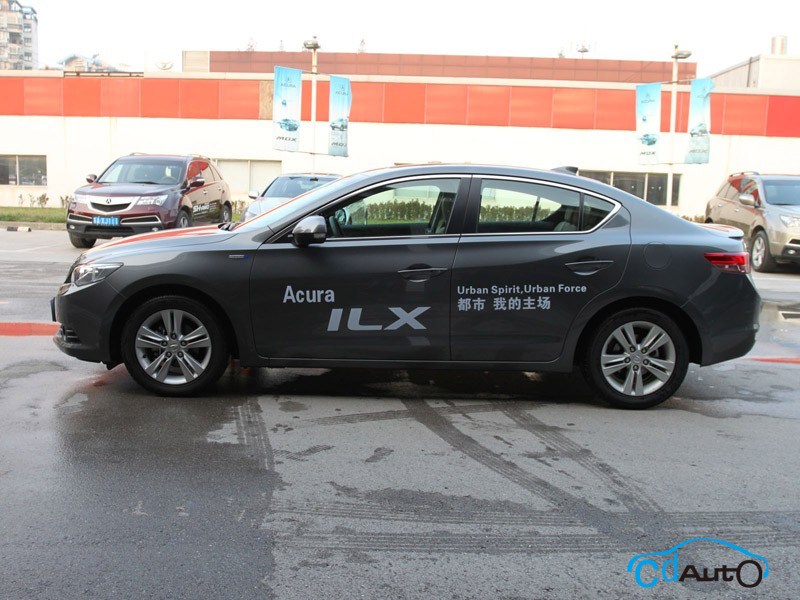 2013款 謳歌 ILX 外觀