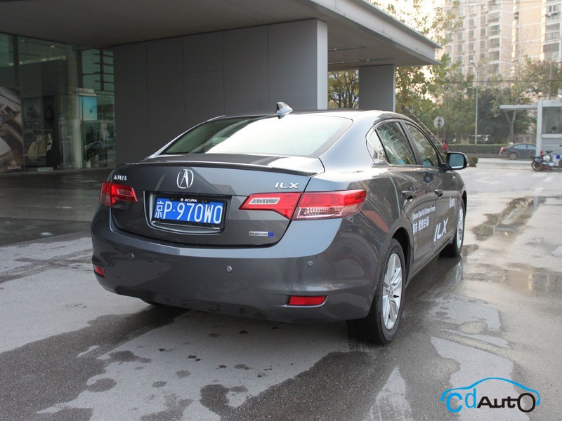 2013款 謳歌 ILX 外觀