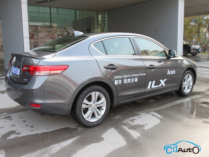 2013款 謳歌 ILX 外觀