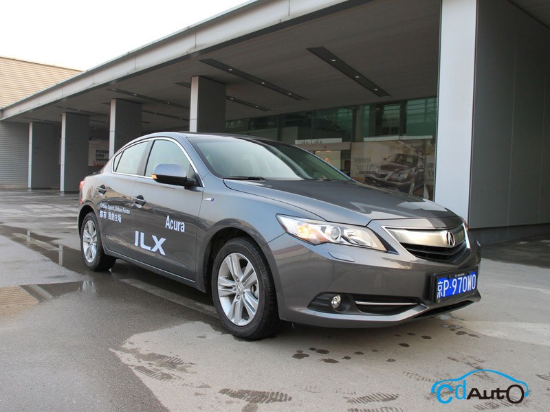 2013款 謳歌 ILX 外觀