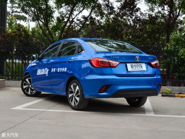 長(zhǎng)安乘用車2018款逸動(dòng)DT