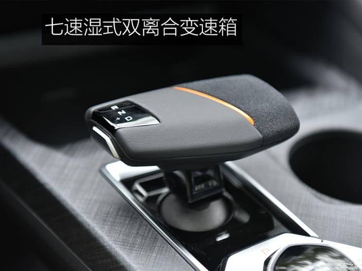 長(zhǎng)安汽車(chē) 長(zhǎng)安UNI-V 2022款 運(yùn)動(dòng)版