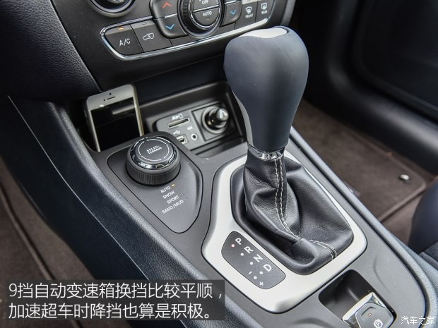 廣汽菲克Jeep 自由光 2016款 2.4L 全能版