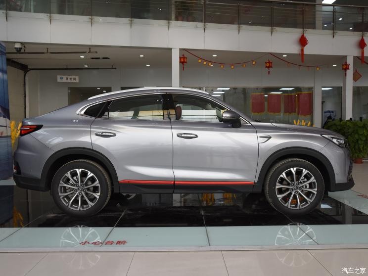 長(zhǎng)安汽車 長(zhǎng)安CS85 COUPE 2021款 2.0T 自動(dòng)旗艦型