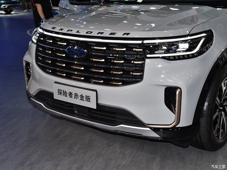 長安福特 探險(xiǎn)者 2023款  EcoBoost 285 四驅(qū)赤金版 6座