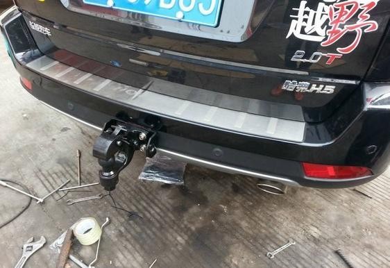 拖車鉤為啥叫流氓鉤？這東西真能防追尾？