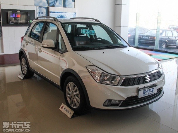 長(zhǎng)安鈴木2013款天語SX4兩廂