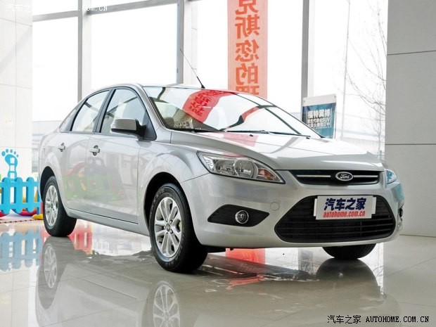 長(zhǎng)安福特 ?？怂?2013款 三廂經(jīng)典 1.8L AT百萬(wàn)紀(jì)念版