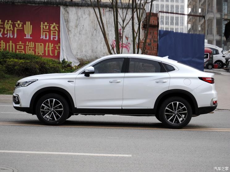 長(zhǎng)安汽車 長(zhǎng)安CS85 COUPE 2019款 2.0T 型版