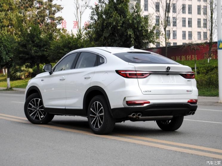 長(zhǎng)安汽車 長(zhǎng)安CS85 COUPE 2019款 2.0T 型版