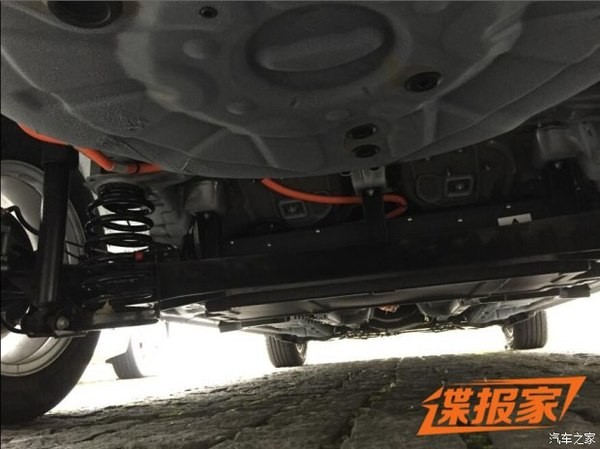 眾泰Z300電動版測試車曝光 或年內(nèi)發(fā)布