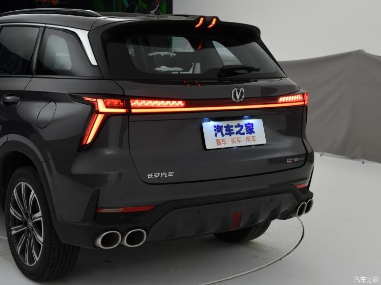 長(zhǎng)安汽車 長(zhǎng)安CS75 PLUS 2022款 第二代 2.0T 自動(dòng)旗艦型