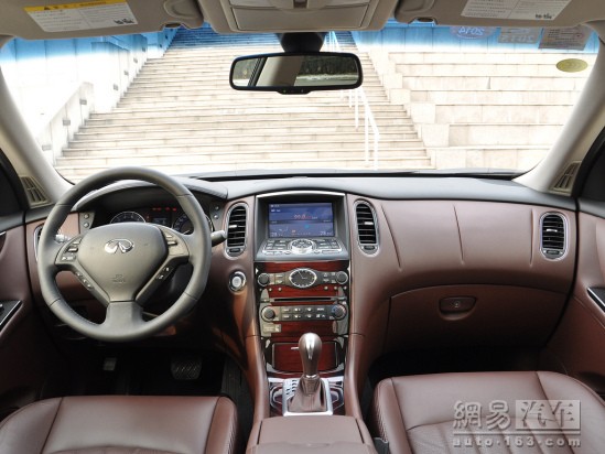 英菲尼迪QX50(EX) 2013款 2.5AT四驅(qū)尊雅版