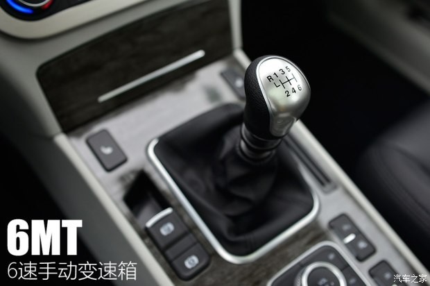 長城汽車 哈弗H6 Coupe 2015款 2.0T 手動四驅(qū)尊貴型