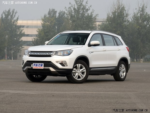 長(zhǎng)安汽車 長(zhǎng)安CS75 2014款 2.0L 手動(dòng)領(lǐng)先型