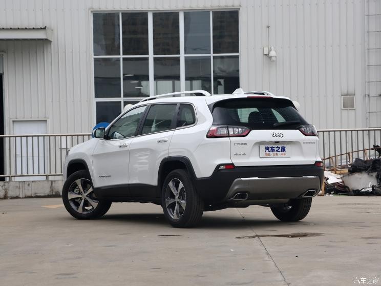 廣汽菲克Jeep 自由光 2020款 2.0T 四驅(qū)精英版