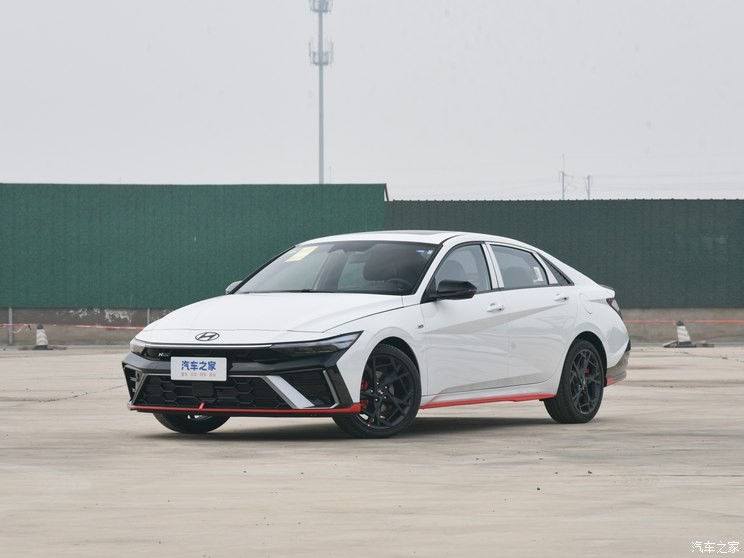 北京現(xiàn)代 伊蘭特 2023款 240TGDi DCT N Line LUX尊貴版